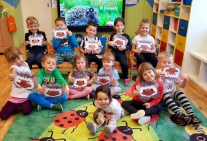 Na dywanie siedzi 🦔.... czyli...
