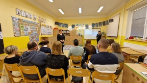 Przedstwienie dla uczniów, a prelekcja dla rodziców